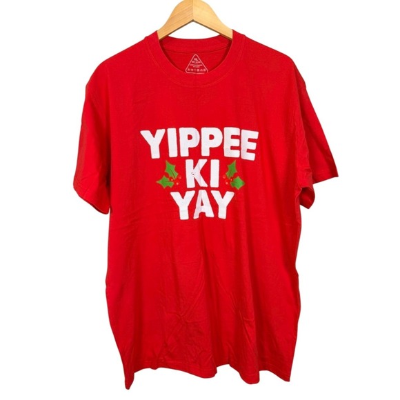 Red Yippee Ki Yay Christmas Holly Graphic T Shirt Mens XL Cotton - Picture 1 of 5